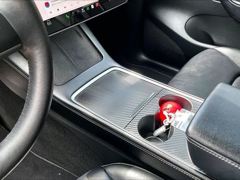 Used 2022 Tesla Model Y Performance AWD/4WD image 19