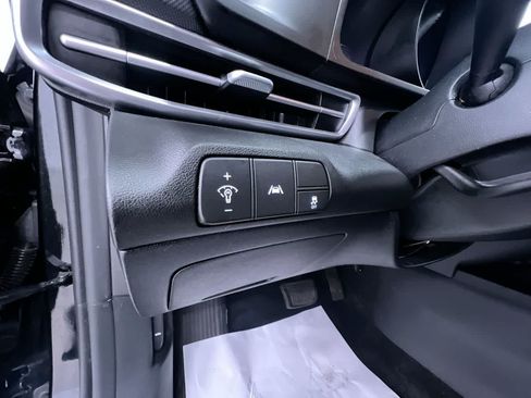 Used 2023 Hyundai Elantra SEL FWD image 16