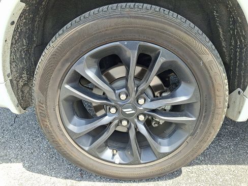 Used 2025 Dodge Durango GT AWD/4WD image 4