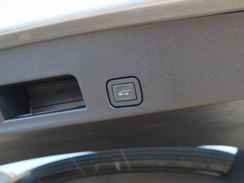 New 2026 GMC Acadia Denali w/ Super Cruise Package image 10