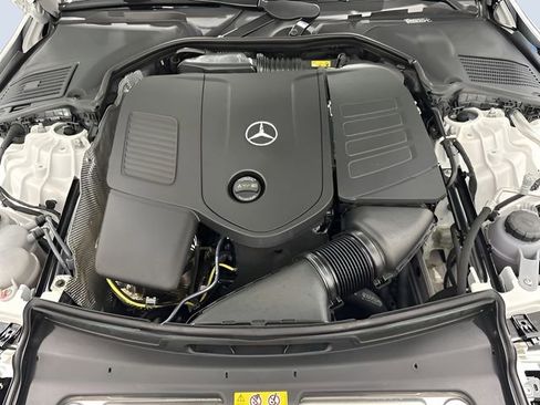 Used 2025 Mercedes-Benz C 300 4MATIC Sedan image 10