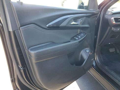 Used 2022 Chevrolet TrailBlazer RS w/ Sun and Liftgate Package image 6