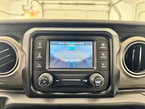 Used 2019 Jeep Wrangler Unlimited Sport AWD/4WD image 30