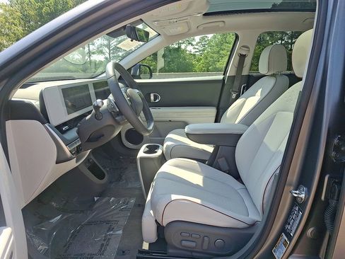 Used 2024 Hyundai Ioniq 5 Limited AWD/4WD image 3