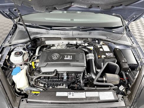 Used 2018 Volkswagen Golf 4-Door AWD/4WD image 20