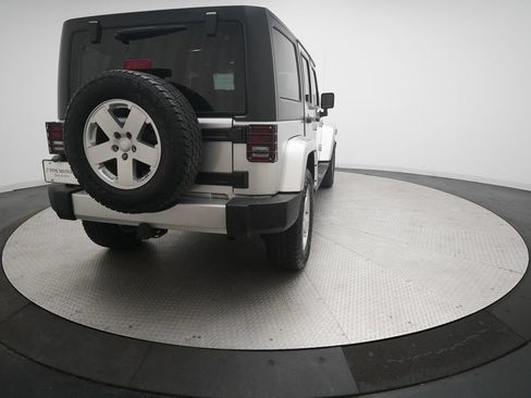 Used 2008 Jeep Wrangler Unlimited Sahara AWD/4WD image 13