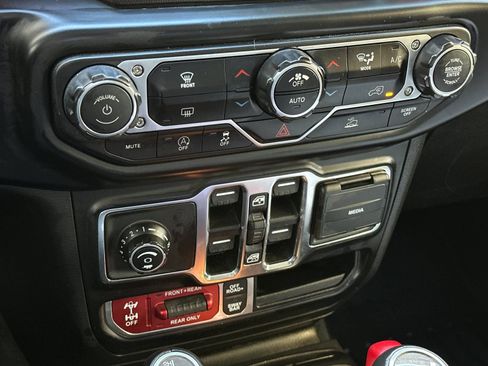 Used 2022 Jeep Gladiator Rubicon image 23