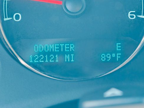 Used 2013 Chevrolet Avalanche LTZ AWD/4WD image 19