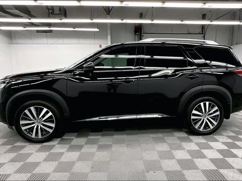 Used 2022 Nissan Pathfinder Platinum AWD/4WD image 14