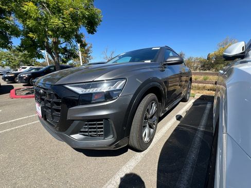 Used 2023 Audi Q8 Premium w/ Convenience Package AWD/4WD image 2