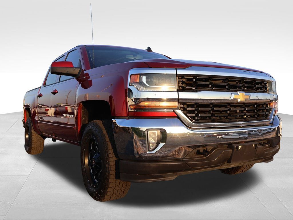 Used 2018 Chevrolet Silverado 1500 LT w/ All Star Edition AWD/4WD image 14
