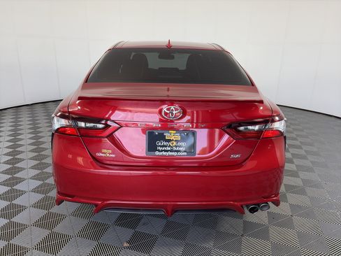 Used 2021 Toyota Camry SE FWD image 9