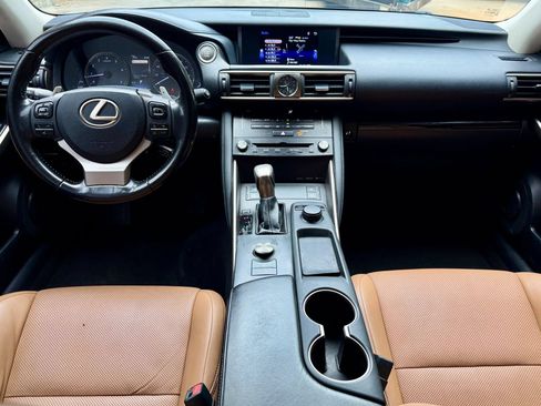 Used 2018 Lexus IS 300 AWD w/ Comfort Package image 15