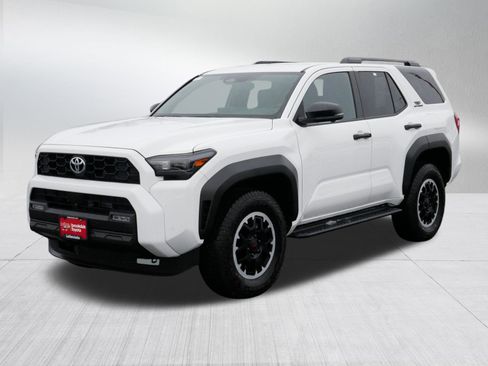 Certified 2025 Toyota 4Runner TRD Off-Road Premium image 3