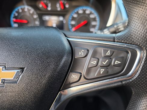 Used 2021 Chevrolet Equinox LS AWD/4WD image 35