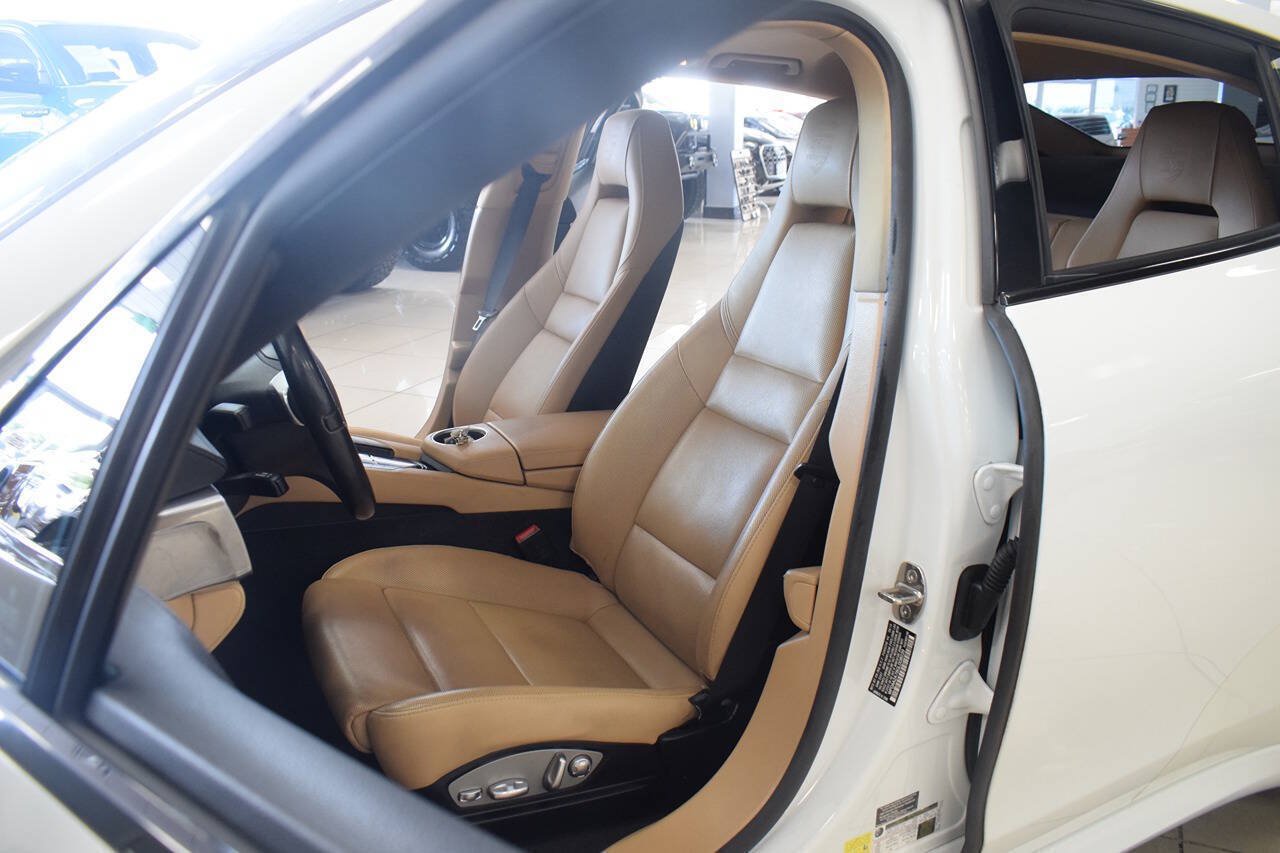 Used 2016 Porsche Panamera AWD/4WD image 34