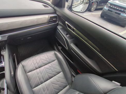 Used 2025 Kia Telluride SX Prestige X-Line AWD/4WD image 19