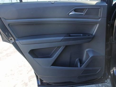 Used 2021 Volkswagen Atlas SE w/ Towing Package image 32