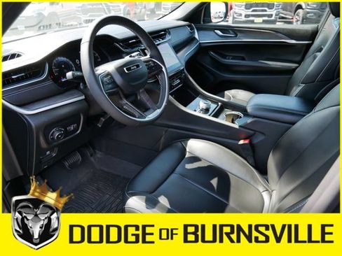 Used 2025 Jeep Grand Cherokee Limited w/ Trailer Tow Package AWD/4WD image 14