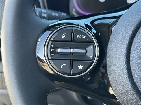 Used 2025 Kia Soul EX image 25