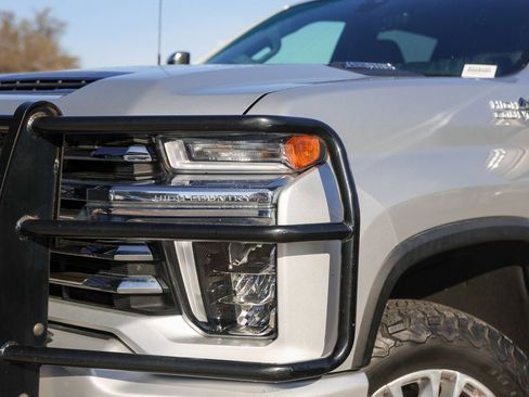 Used 2021 Chevrolet Silverado 2500 High Country w/ Z71 Off-Road Package image 3