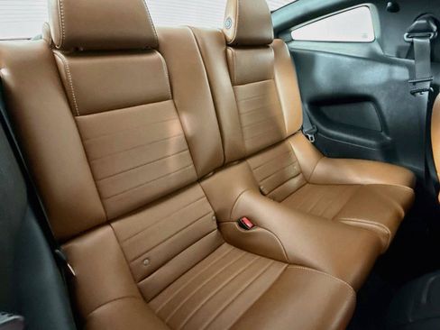 Used 2013 Ford Mustang Premium RWD image 32