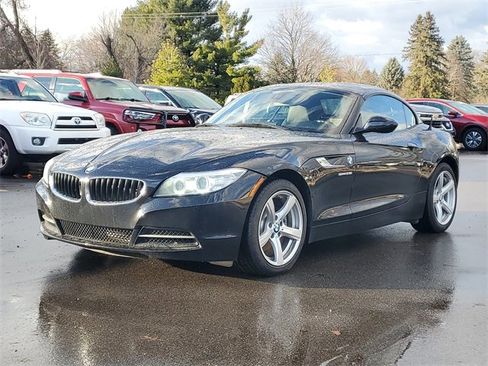 Used 2016 BMW Z4 sDrive28i image 2