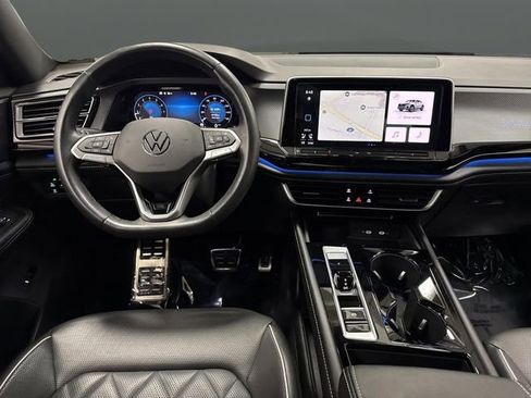 Used 2024 Volkswagen Atlas Cross Sport SEL Premium R-Line image 5
