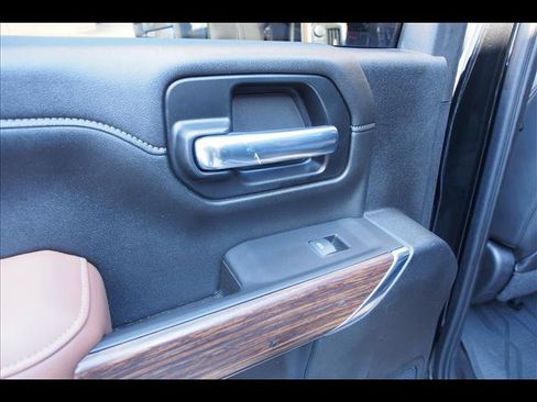 Used 2021 Chevrolet Silverado 3500 High Country image 19