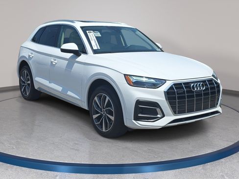 Used 2021 Audi Q5 2.0T Premium Plus w/ Premium Plus Package AWD/4WD image 3