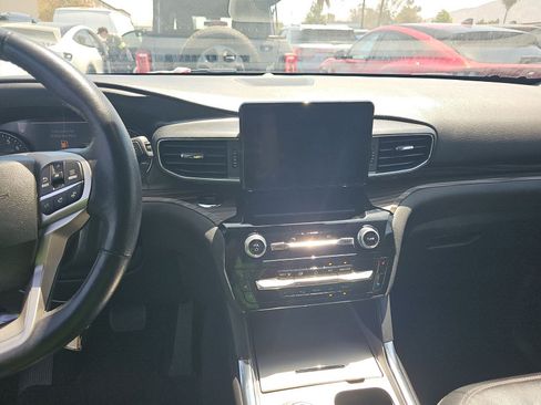 Used 2023 Ford Explorer Limited RWD image 6