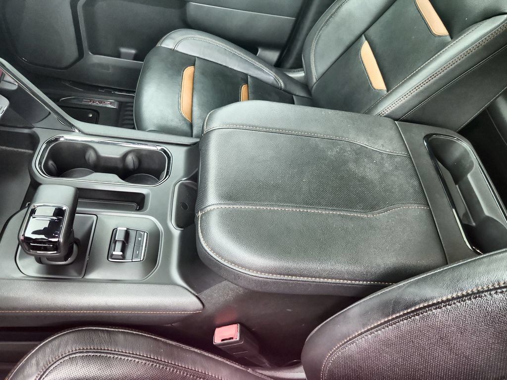 Used 2024 GMC Sierra 1500 AT4 w/ Technology Package AWD/4WD image 32