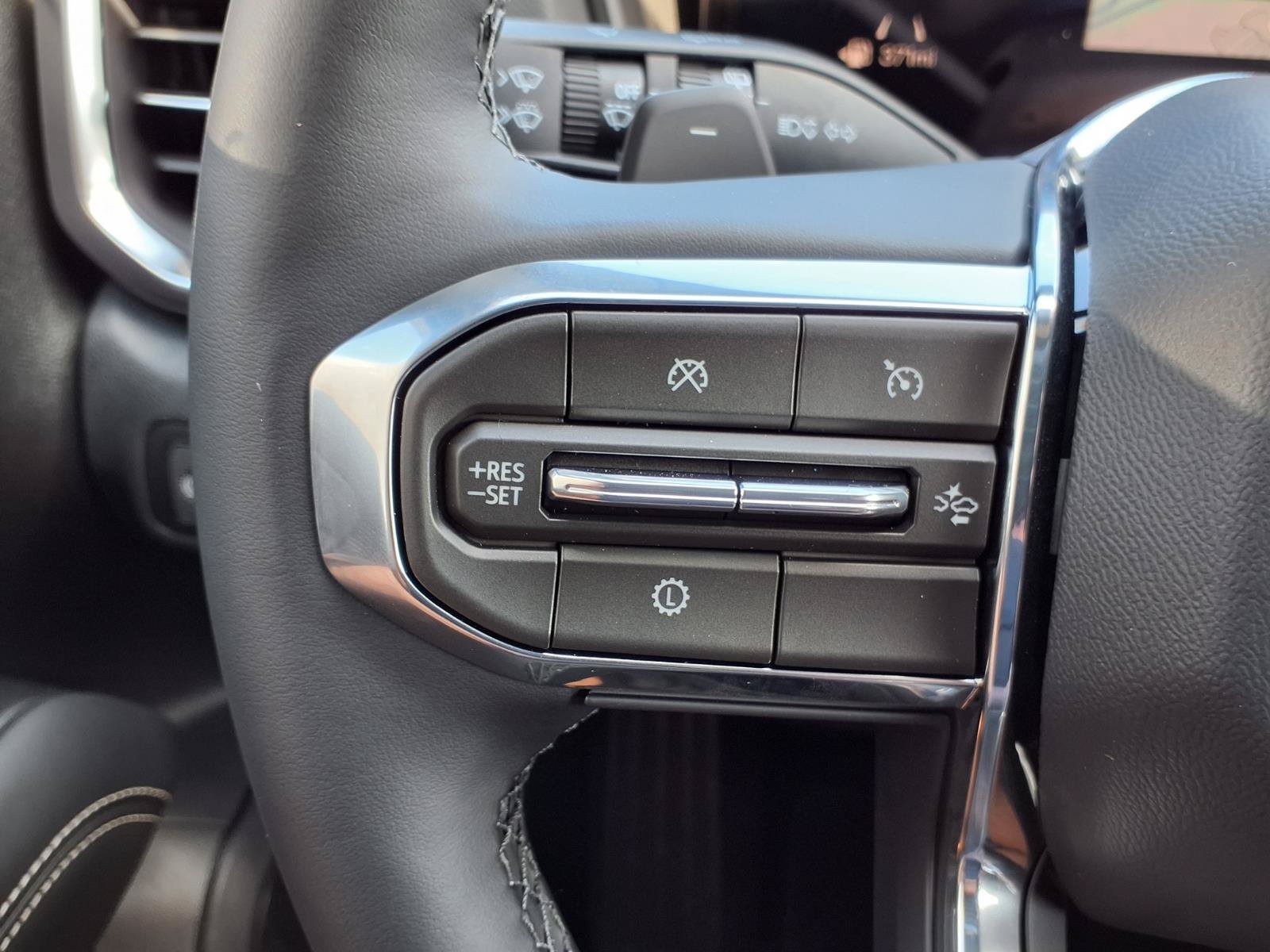 New 2027 GMC Terrain Elevation FWD image 5