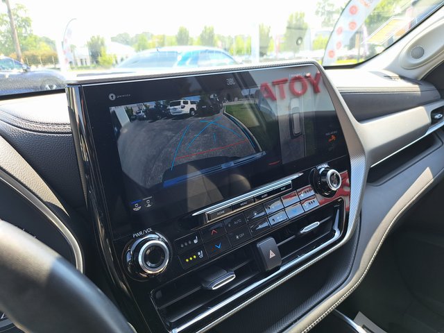 Used 2020 Toyota Highlander Platinum AWD/4WD image 17