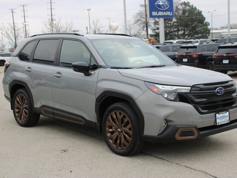 Used 2025 Subaru Forester Sport image 3