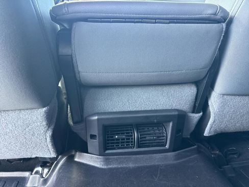 Used 2015 RAM 1500 Express AWD/4WD image 26