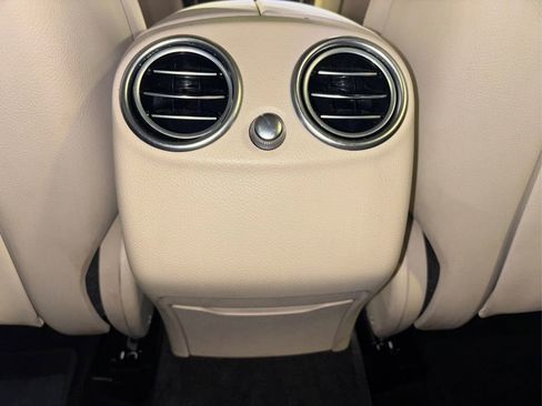 Used 2019 Mercedes-Benz GLC 300 4MATIC image 29