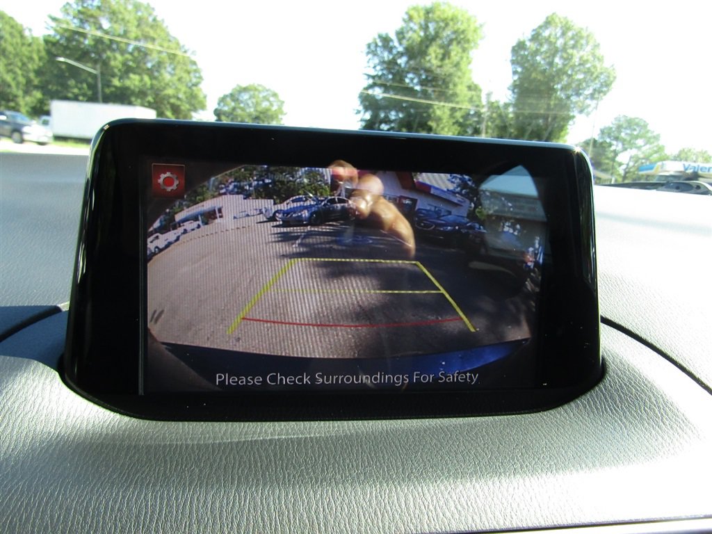 Used 2017 MAZDA MAZDA3 Sport w/ Preferred Equipment Package FWD image 25