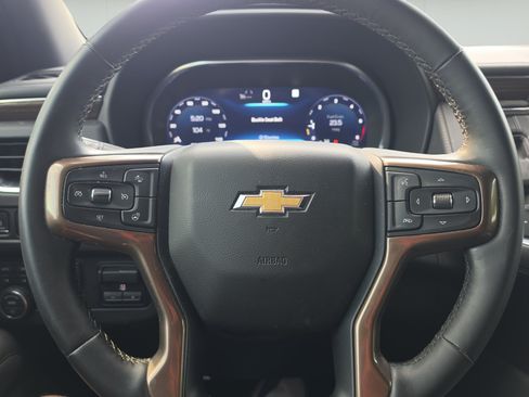 Used 2023 Chevrolet Tahoe High Country AWD/4WD image 12