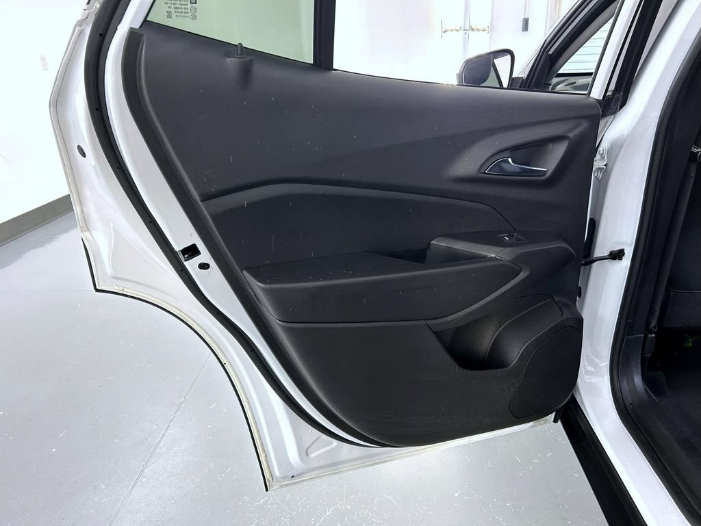 Used 2025 Chevrolet Trax LT FWD image 20