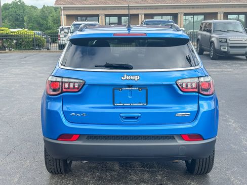 Used 2023 Jeep Compass Latitude w/ Convenience Group AWD/4WD image 18