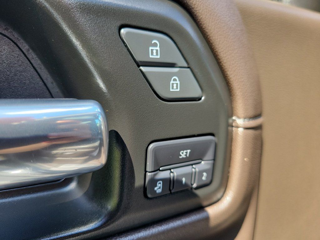 Used 2019 GMC Sierra 1500 Denali w/ Denali Ultimate Package AWD/4WD image 17