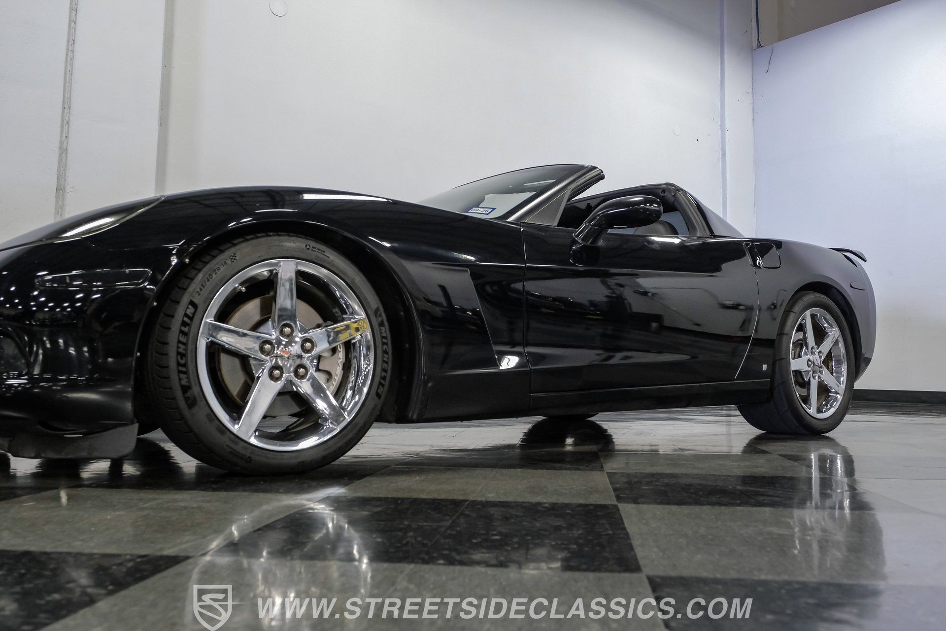 Used 2008 Chevrolet Corvette Coupe w/ Preferred Equipment Group RWD image 22