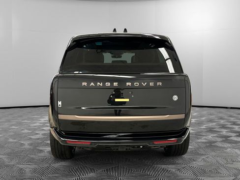 New 2026 Land Rover Range Rover SV image 3