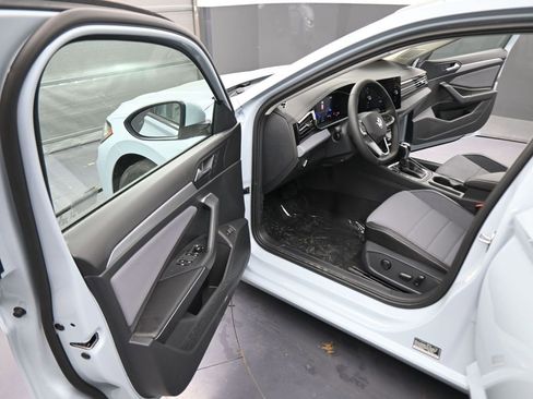 New 2026 Volkswagen Jetta SE image 36