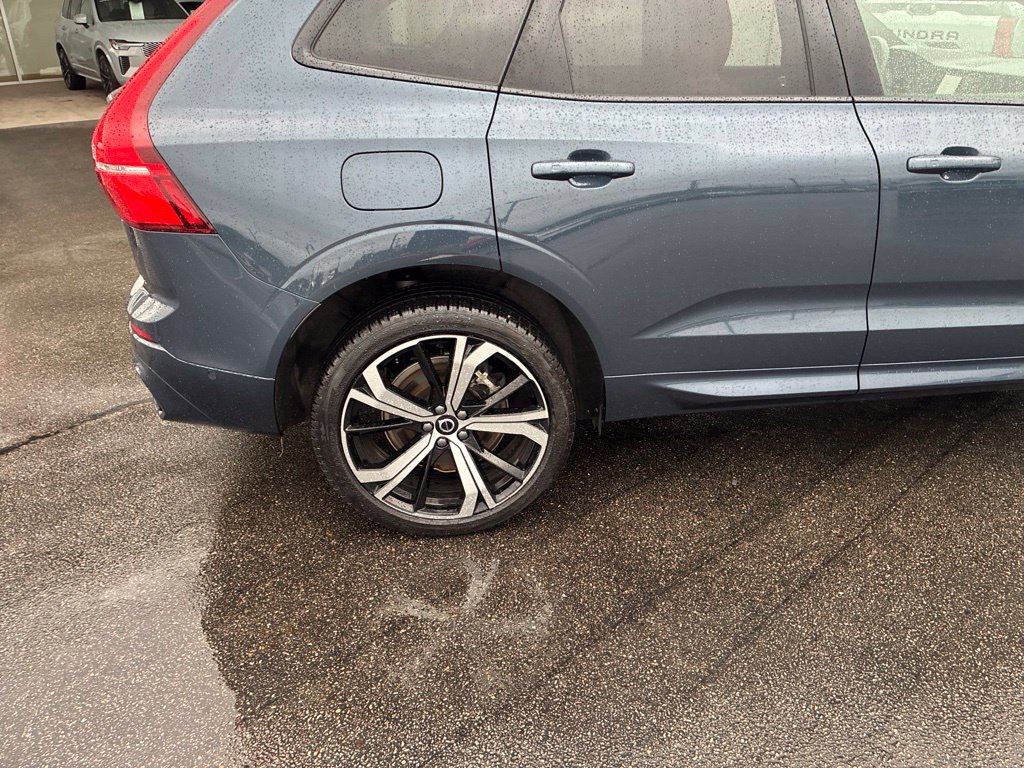 Certified 2024 Volvo XC60 T8 Ultimate w/ Climate Package AWD/4WD image 5