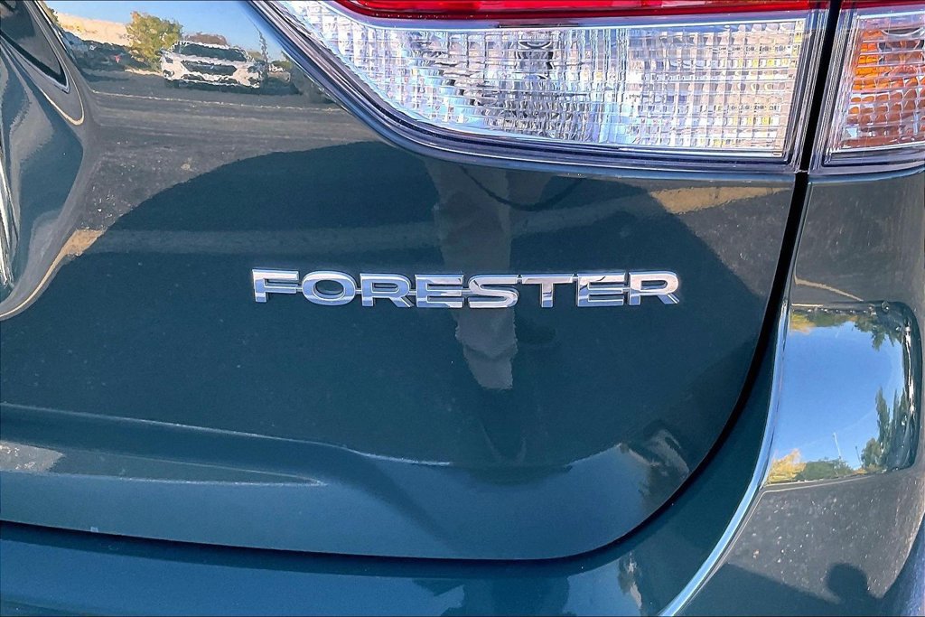 Certified 2024 Subaru Forester Premium AWD/4WD image 8