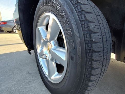 Used 2011 Chevrolet Suburban LT w/ Regional Value Package RWD image 41