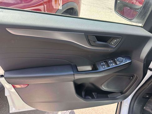 Used 2025 Ford Escape Active w/ Cold Weather Package AWD/4WD image 15