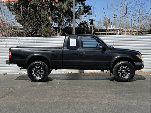 Used 2003 Toyota Tacoma 4x4 Xtracab V6 image 9